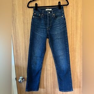 Women’s Levi’s Wedgie Straight Jeans | Size 26 | Dark wash